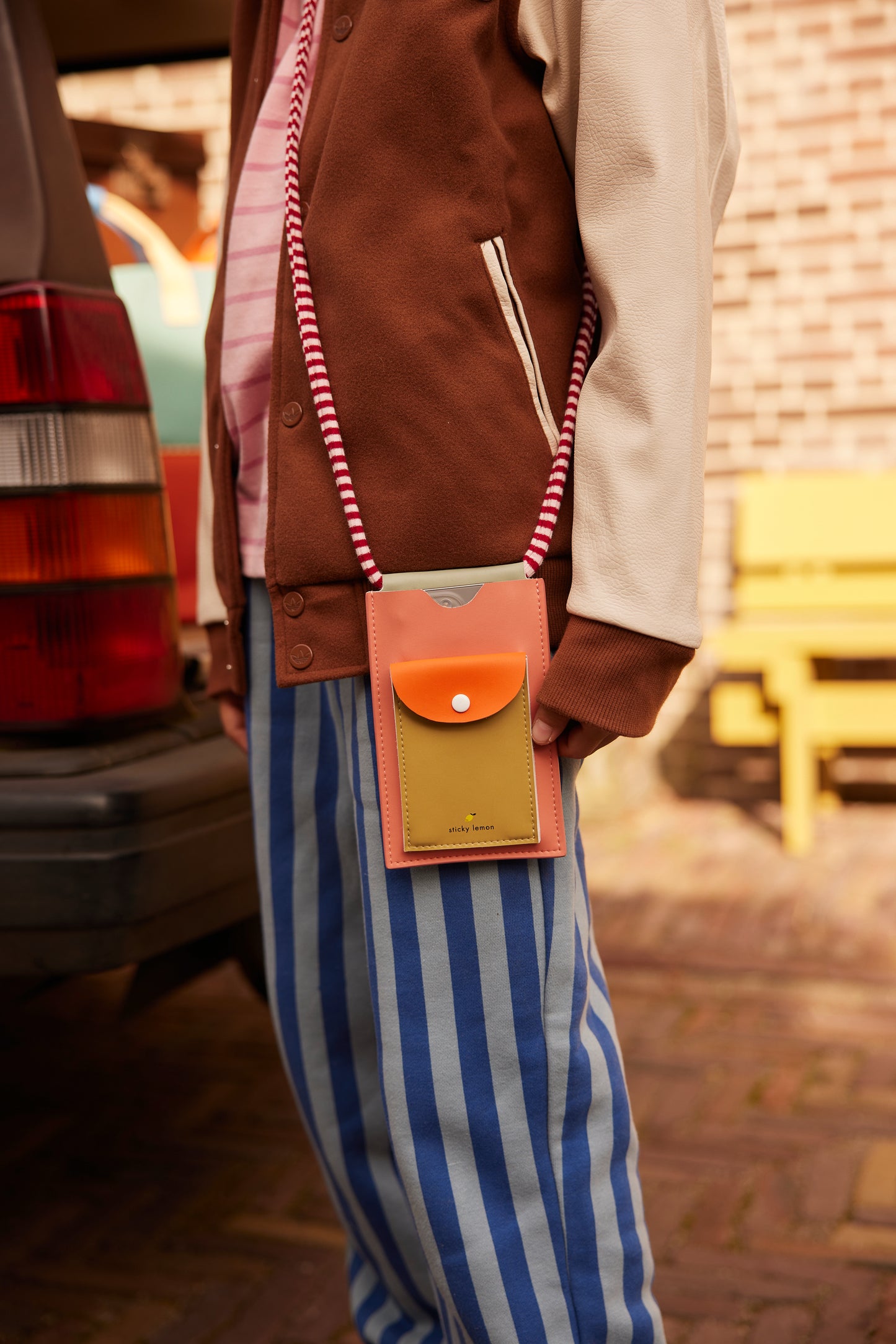 Sticky Lemon Wonders 珊瑚粉隨身小包